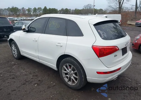 2010 Audi Q5 3.2 Premium z USA, uszkodzony, nr VIN WA1LKAFP8AA032170